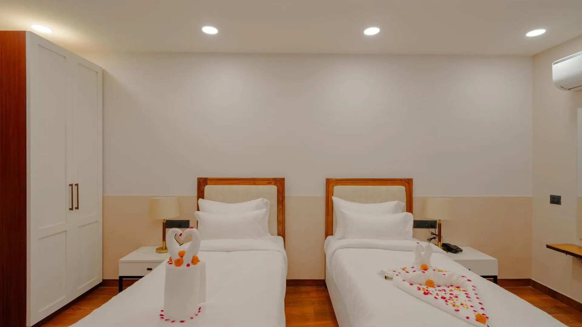 Hotel Alokah Kashi Váránasí 3*,