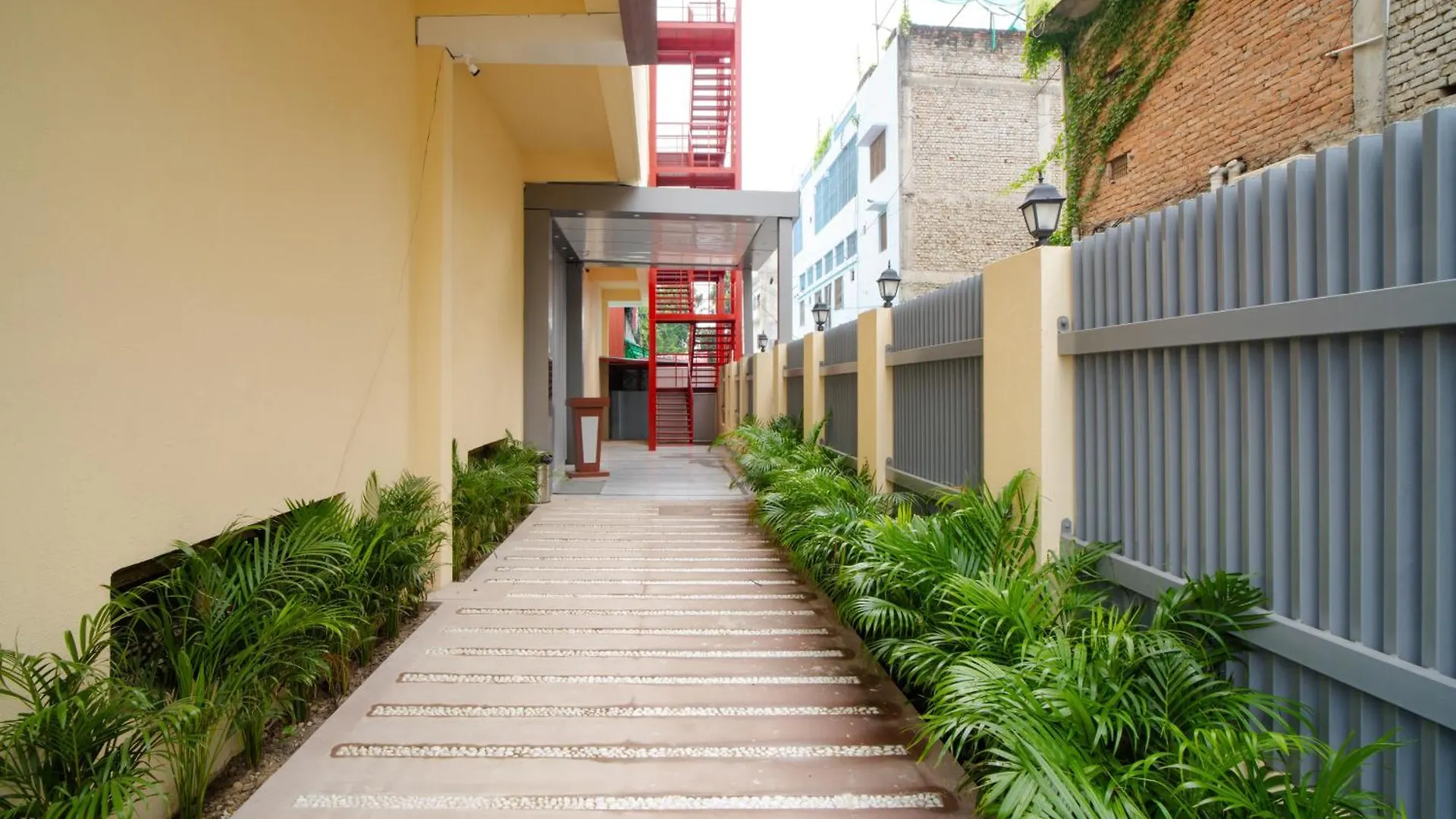 Hotel Alokah Kashi Varanasi