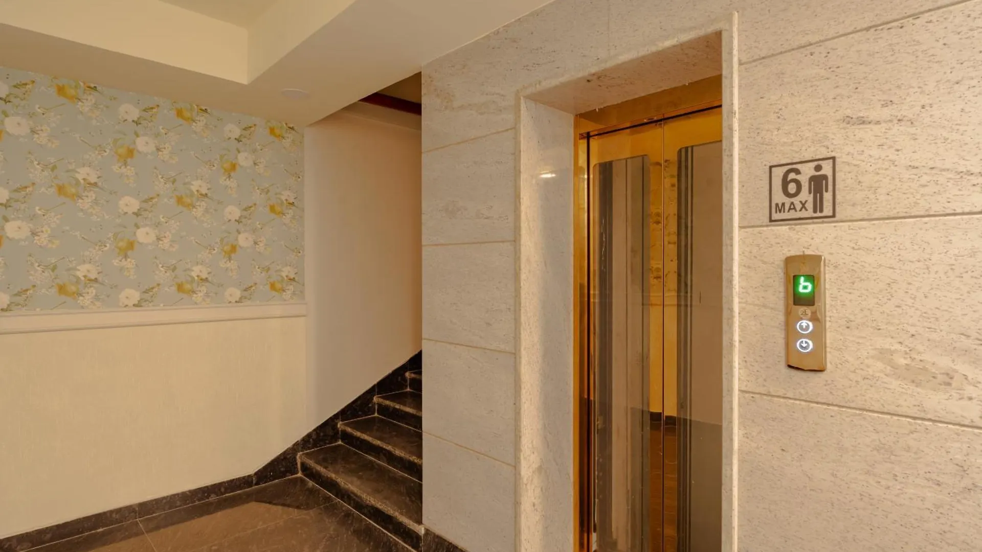Hotel Alokah Kashi Varanasi