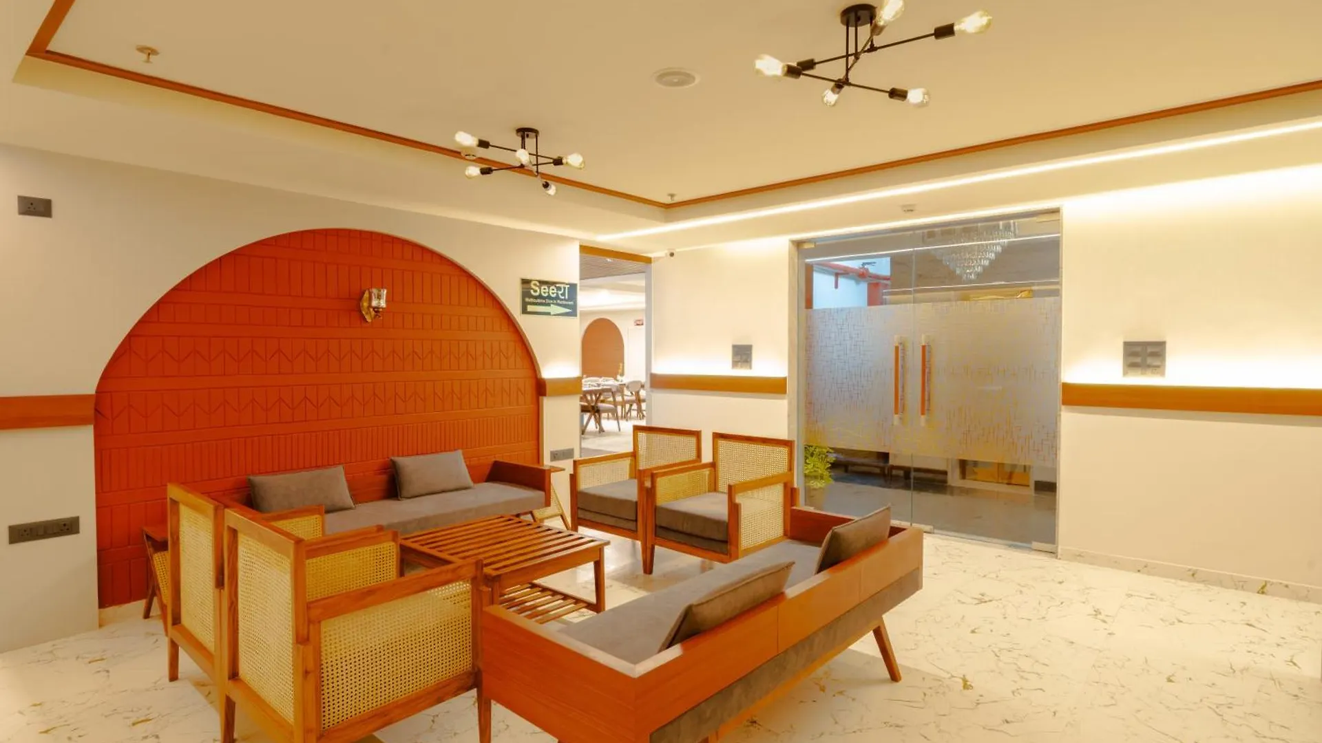 Hotel Alokah Kashi Varanasi 3*,  India